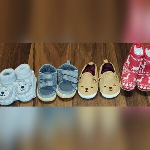 NWT & NWOT Set of 4 Newborn (0-3 mos) Boys Baby Booties from Carter's & Old Navy
